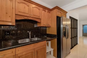 1560 NE 127th St APT 113, North Miami, FL 33161, - MLS#A11934294