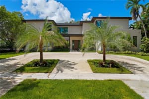 19900 Ne 21st Ct, Miami