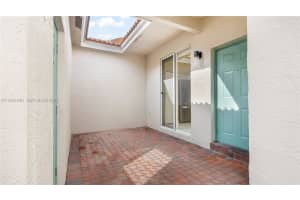 7651 S Aragon Blvd 5 Sunrise, FL 33322 - MLS#A11934440