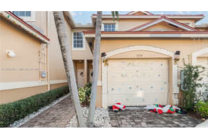 4141 Crystal Lake Dr, Deerfield Beach