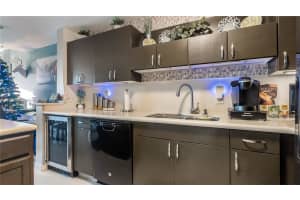 4141 Crystal Lake Dr Deerfield Beach, FL 33064 - MLS#A11934454