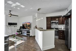 457 Vista Isles Dr APT 2112, Plantation, FL 33325, - MLS#A11934456