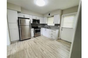 301 Sw 10th Ter 1 Hallandale Beach, FL 33009 - MLS#A11934511