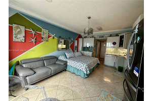 6345 Collins Ave 435 Miami Beach, FL 33141 - MLS#A11934533