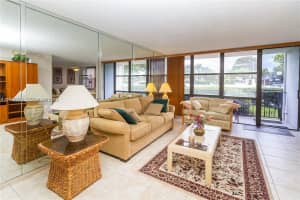 1000 Parkview Dr APT 107, Hallandale Beach, FL 33009, - MLS#A11934539