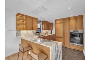 920 W 47th Ct, Miami Beach, FL 33140, - MLS#A11934556