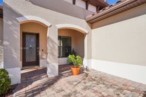 310 Villa Sorrento Cir, Haines City, FL 33844, - MLS#A11934587