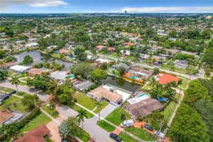 5880 Sw 13th St, Plantation