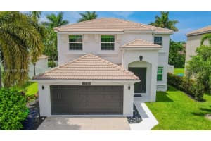 2738 Misty Oaks Cir Royal Palm Beach, FL 33411 - MLS#A11934656