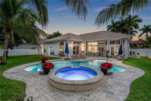 13721 Nw 18th St Pembroke Pines, FL 33028 - MLS#A11934676