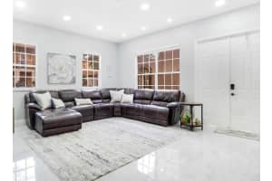 14709 SW 6th St, Pembroke Pines, FL 33027, - MLS#A11934805