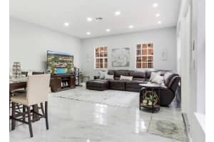 14709 SW 6th St, Pembroke Pines, FL 33027, - MLS#A11934805