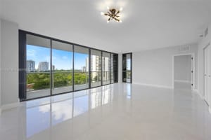 20281 E Country Club Dr 501 Aventura, FL 33180 - MLS#A11934862