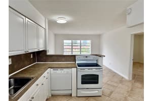 Building D, 20201 NE 29th Ct APT D334, Aventura, FL 33180, - MLS#A11934882