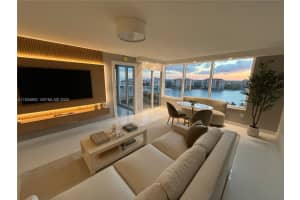 400 S Pointe Dr 1501, Miami Beach