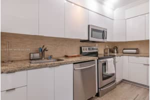 286 Bal Bay Dr 4 Bal Harbour, FL 33154 - MLS#A11934898