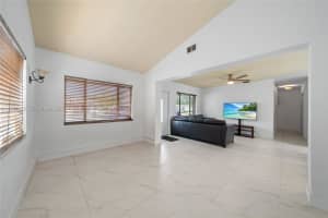 6960 Scott St, Hollywood, FL 33024, - MLS#A11934933