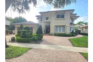 16422 Nw 83rd Pl, Miami Lakes