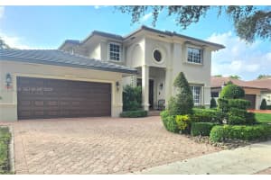 16422 Nw 83rd Pl Miami Lakes, FL 33016 - MLS#A11934950