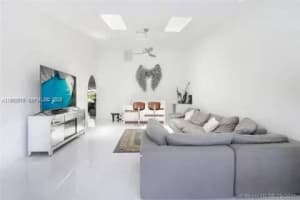 270 SE 7th St #270, Dania Beach, FL 33004, - MLS#A11935015