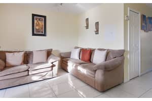 37 W 11th St APT 203, Hialeah, FL 33010, - MLS#A11935040