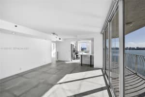 7601 E Treasure Dr APT 920, North Bay Village, FL 33141, - MLS#A11935100