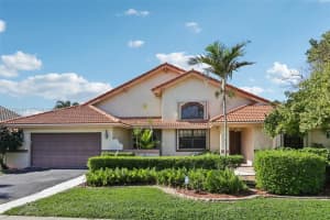 1801 W Oak Knoll Cir, Davie