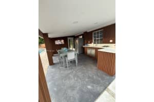 6190 W 14th Ave Hialeah, FL 33012 - MLS#A11935152