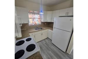 108 Se 10th Ave Rear Pompano Beach, FL 33060 - MLS#A11935184