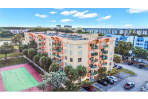 9360 Fontainebleau Blvd APT 101, Miami, FL 33172, - MLS#A11935208