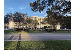 3250 N Palm Aire Dr 508 Pompano Beach, FL 33069 - MLS#A11935216