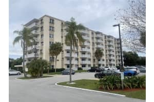 1831 Ne 38th St 403, Oakland Park