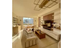 888 Brickell Key Dr APT 802, Miami, FL 33131, - MLS#A11935278