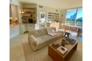 888 Brickell Key Dr APT 802, Miami, FL 33131, - MLS#A11935278