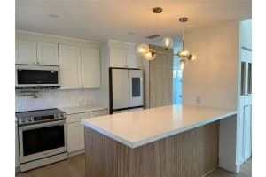 708 Se 3rd Ave Ext 201 Hallandale Beach, FL 33009 - MLS#A11935346