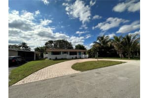 7880 Nw 11th St Hollywood, FL 33024 - Off Market