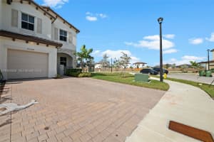 2400 Se 29th St Homestead, FL 33035 - MLS#A11935382