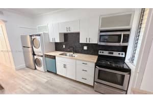 635 12th St 11, Miami Beach