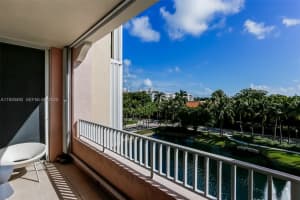 Lake Villa 3, 747 Crandon Blvd APT 410, Key Biscayne, FL 33149, - MLS#A11935492