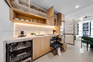 11 NE 6th St #1910, Miami, FL 33132, - MLS#A11935553