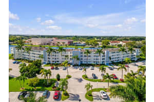 4025 Yarmouth E b 4025, Boca Raton, FL 33434, - MLS#A11935565