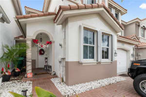 8562 Nw 108th Ave 8562, Doral