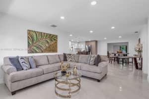 7100 Mcclellan St Hollywood, FL 33024 - MLS#A11935639