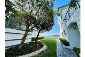 946 Bay Dr 4 Miami Beach, FL 33141 - MLS#A11935647