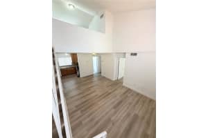 2760 W 61st Pl APT 202, Hialeah, FL 33016, - MLS#A11935691