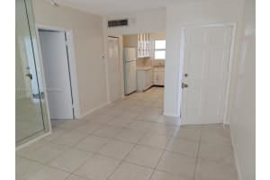 MLS# A11935720, Hollywood, Florida 33020