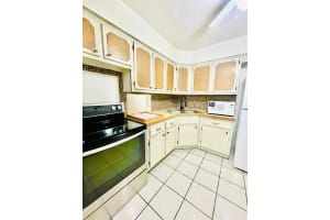 1550 Ne 191st St 306 North Miami Beach, FL 33179 - Off Market