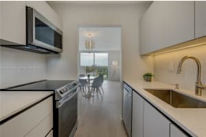 2000 NE 135th St APT 908, North Miami, FL 33181, - MLS#A11935739