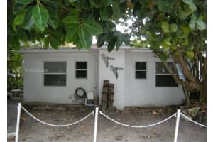 310 Desoto St, Hollywood, FL 33019, Sold 12/30/25