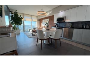 92 SW 3rd St APT 3607, Miami, FL 33130, - MLS#A11935818